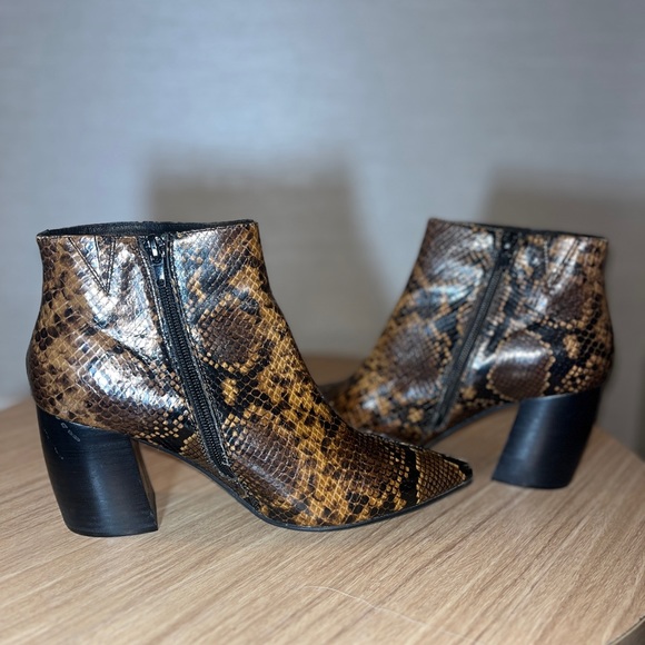 Jeffrey Campbell Final Booties in snake skin - Picture 5 of 5